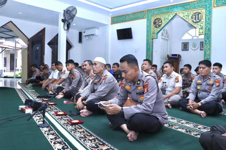 Polres Inhil Ikuti Pembinaan Rohani dan Pembacaan Yasin secara Virtual