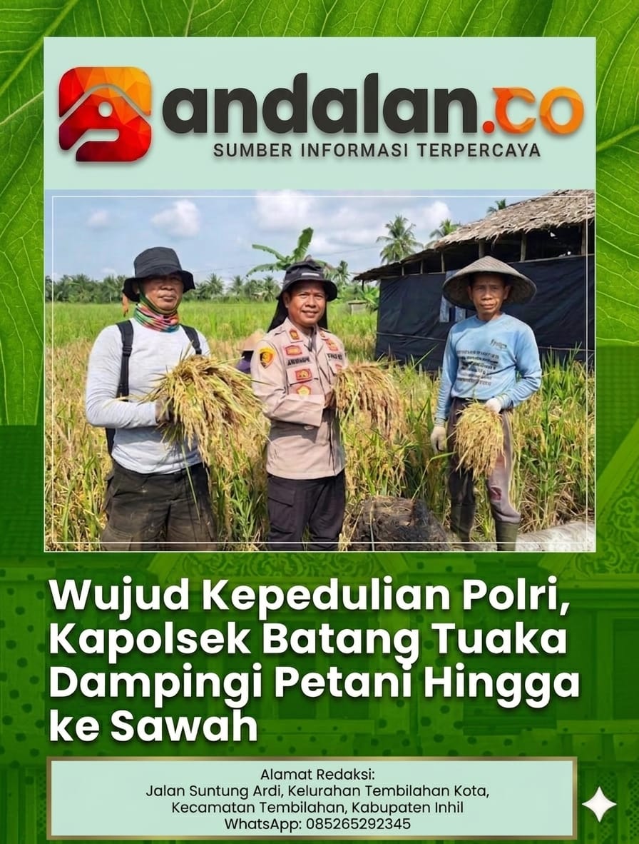 Wujud Kepedulian Polri, Kapolsek Batang Tuaka Dampingi Petani Hingga ke Sawah