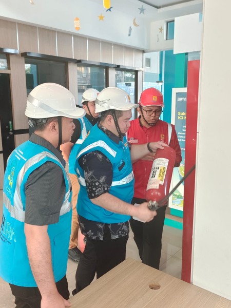 Perkuat Budaya K3 dan Keamanan, Manajemen PLN UID Riau-Kepri Giatkan _Safety Walk_ di PLN UP3 Tanjung Pinang
