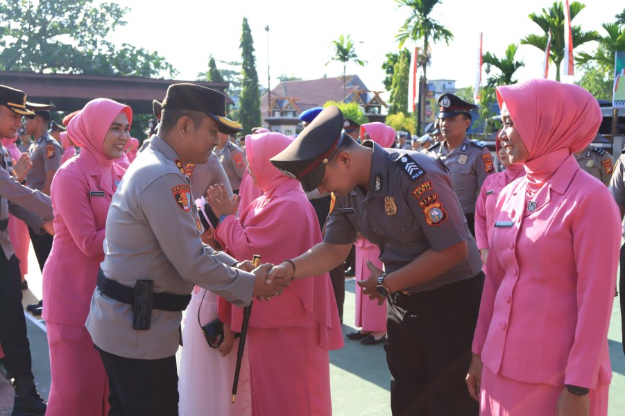 31 Personel Polres Inhil Naik Pangkat, Kapolres: “Ini Penghargaan Atas Dedikasi dan Loyalitas