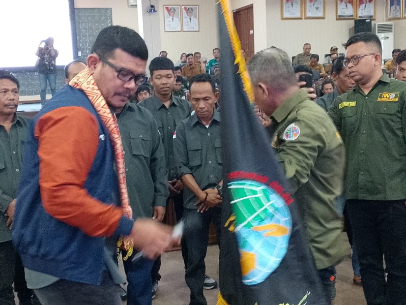Teuku Yudhistira Kukuhkan PD IWO Soppeng, Kamaruddin Nahkodai Periode 2025–2030