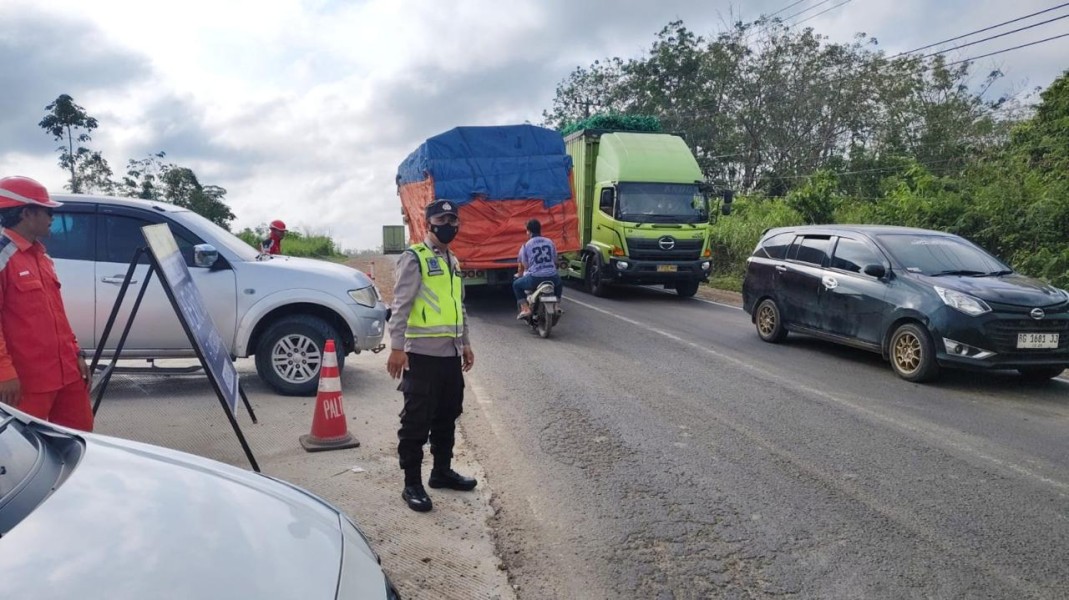 Kemacetan di Jalan Lintas Timur Pangkalan Balai –Betung Kabupaten Banyuasin Berdampak ke Arus Keluar Tol Fungsional Palembang–Betung