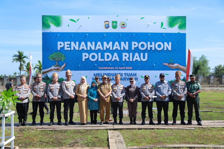 Selain Tanam Pohon, Kapolda Riau Tekankan Personel Polres Inhil Jalankan Tupoksi secara Profesional