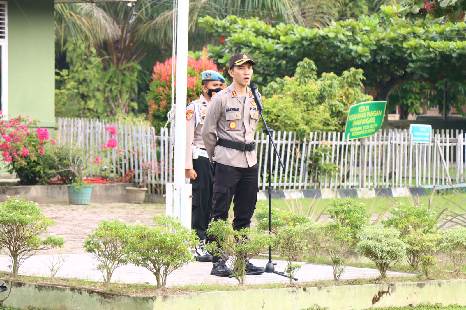 Kapolres Rohil Pimpin Apel TNI - Polri, Ingatkan Personil Saling Dukung Menjaga Kamtibnas