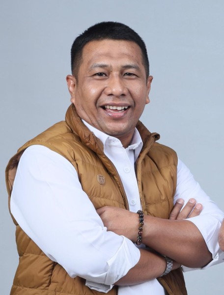 Elda Suhanura Gerakkan Mesin Alumni SMAN 1 Tembilahan untuk Majukan Sekolah dan Alumni