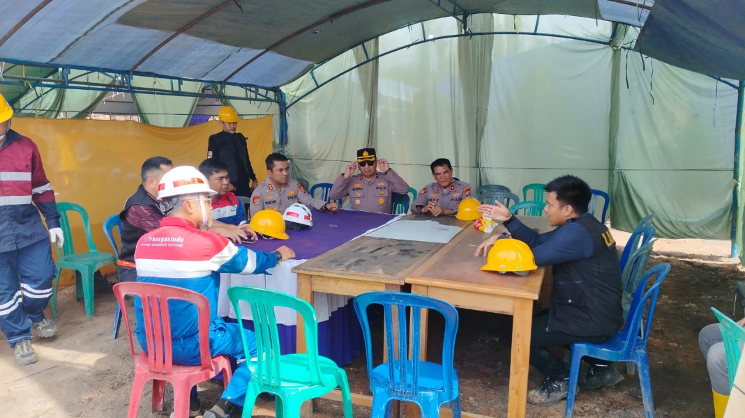 Polres Inhil Kawal Pergantian Pipa Gas PT TGI, Korban Ledakan Ditangani Maksimal