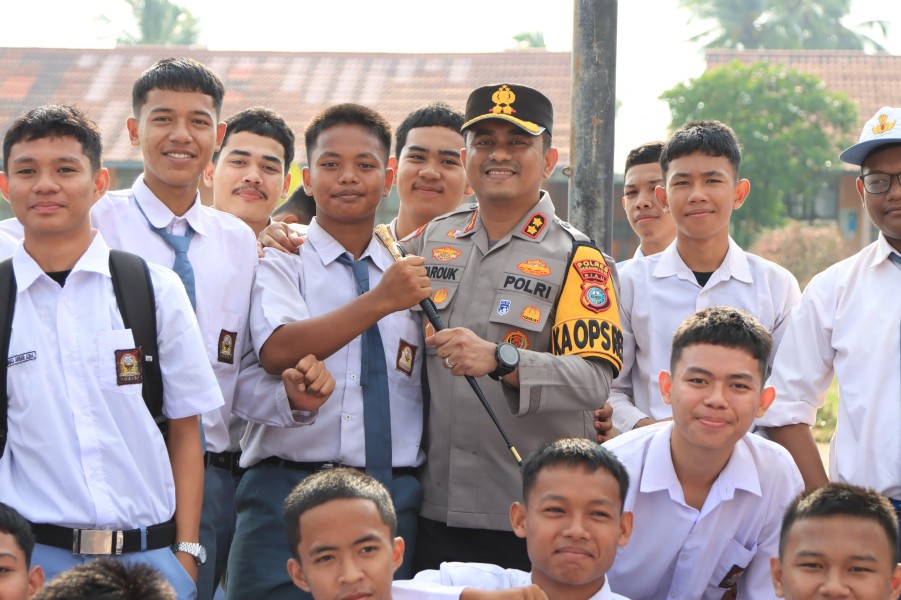 Polres Inhil Gelar Sosialisasi Green Policing dan Gerakan Gen Z Cinta Lingkungan di SMAN 2 Tembilahan