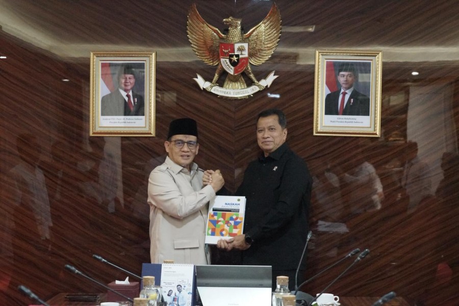 Wamenag Romo Syafi’i Bahas Pembentukan Ditjen Pesantren dengan Wamen PAN-RB: Harapan Jadi Kado Hari Santri 2025