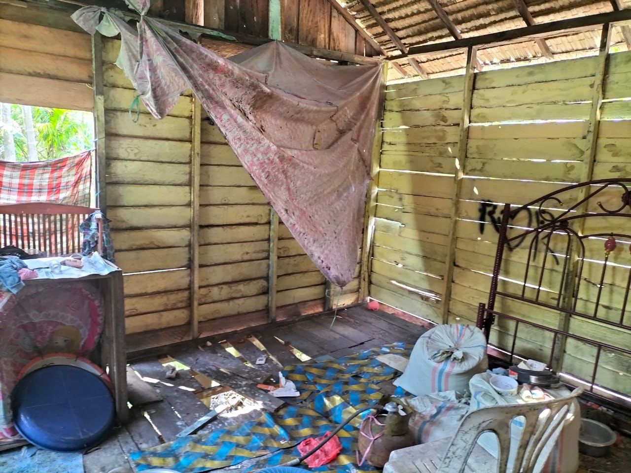HUT ke 54, Kadin Inhil Bedah Rumah Warga tidak Mampu di Desa Pulau Palas