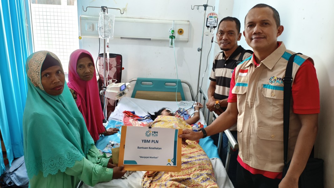 Penuh Haru, PLN dan IWO Riau Bantu Nurjanah di Tengah Perjuangan Melawan Tumor