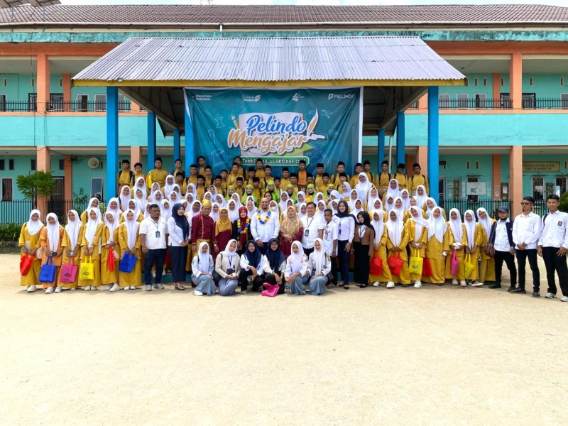 Pelindo Regional 1 Tembilahan Kenalkan Dunia Maritim Lewat Program Pelindo Mengajar