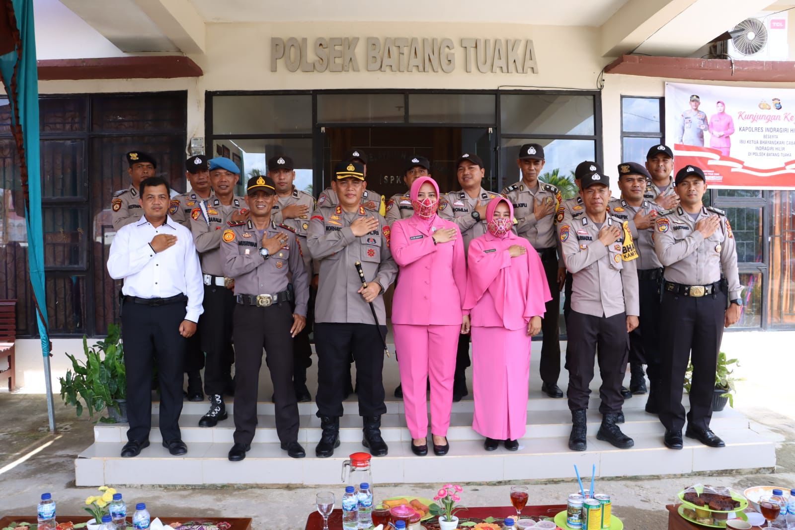 Melakukan Kunker Ke Polsek Batang Tuaka, Ini Pesan Kapolres Inhil AKBP Norhayat SIK