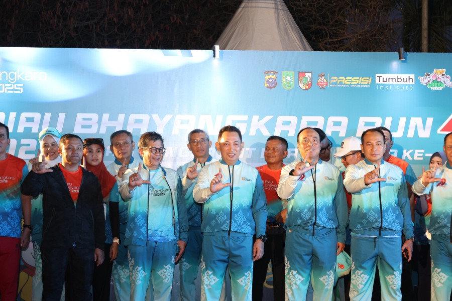 Kapolri Flag Off Riau Bhayangkara Run 2025