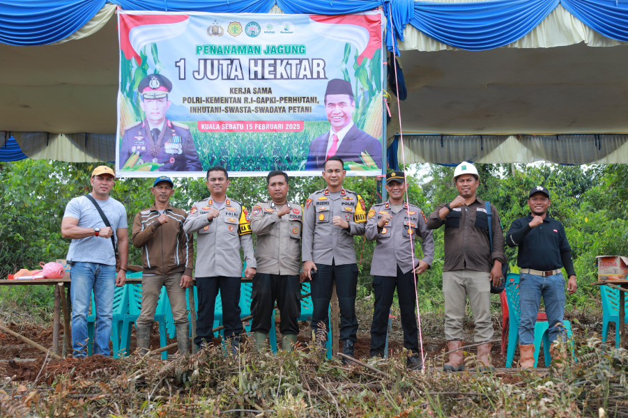 Kapolres Indragiri Hilir Tinjau Perkembangan Lahan Ketahanan Pangan di Kecamatan Batang Tuaka