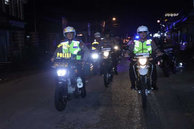 Jaga Kamtibmas Kapolres Inhil Pimpin Langsung Patroli Blue Light