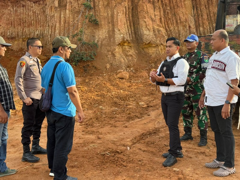 Tim Gabungan Polres Kampar Dan Kodim 0313/KPR Gelar Patroli Galian C Ilegal Di Desa  Belah