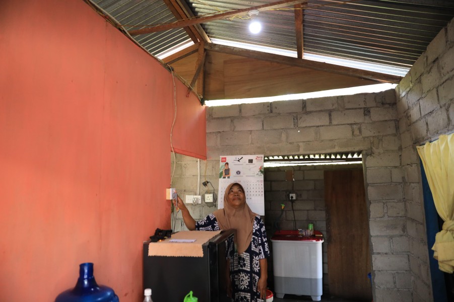 Dulu Terbatas, Kini Terang Sepanjang Hari: Warga Pulau Parit Nikmati Listrik PLN 24 Jam