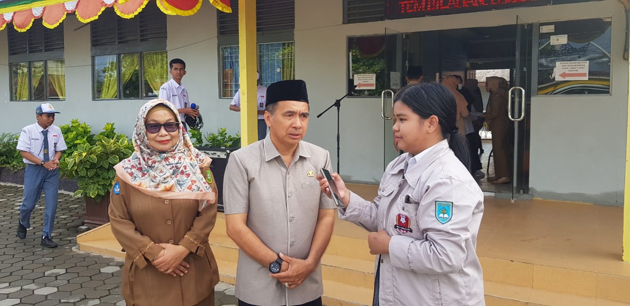 Jadi Pembina Upacara di SMA N 1 Tembilahan Hulu, Ferryandi: Sukses Itu Bukan Hanya Milik Orang Kaya