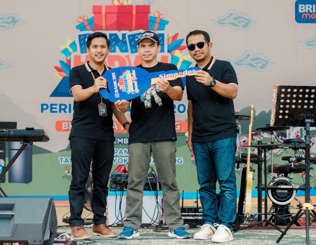 BRI Kanca Perawang Gelar Panen Hadiah Simpedes Tahap I, Di Meriahkan Pawai Budaya Dan Bazaar UMKM