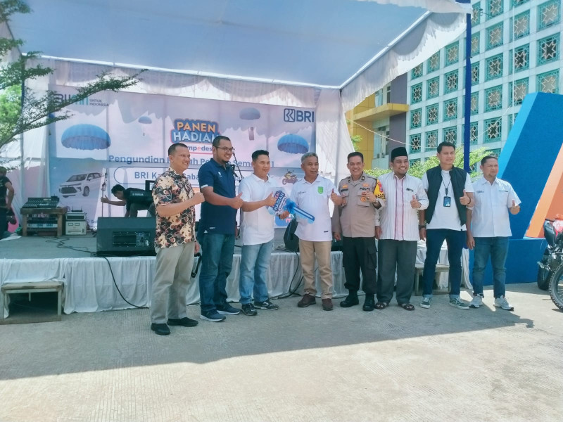 Hadiah Utama Mobil Mitsubishi All New Ertiga, BRI Tembilahan Gelar Panen Hadiah Simpedes