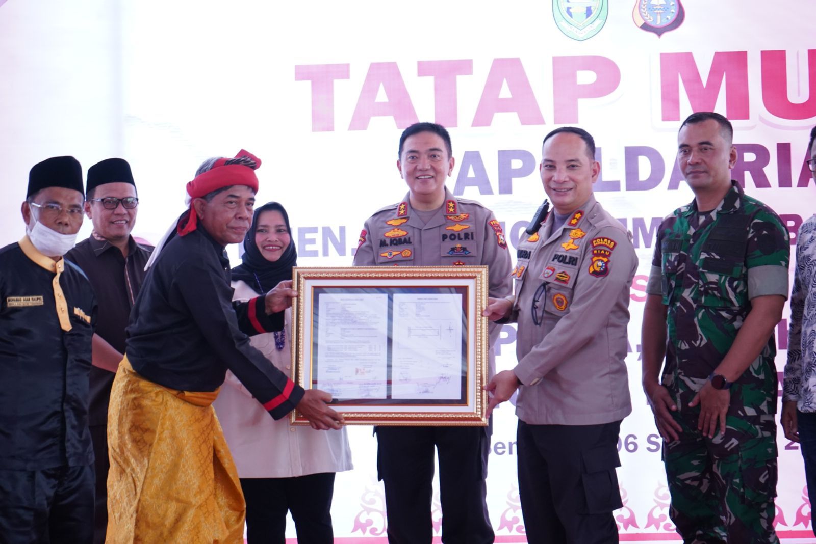 Dukungan Masyarakat Bukti Nyata Kecintaan Terhadap Polri,Kapolda Riau : Layani Tanpa Pamrih