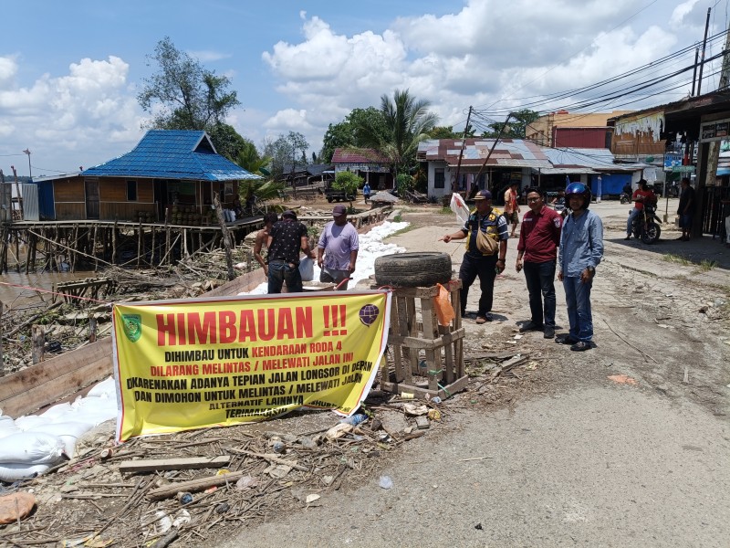 Jalan Longsor di Parit VII Mulai Ditangani, Warga Apresiasi Langkah Cepat Pemkab Inhil