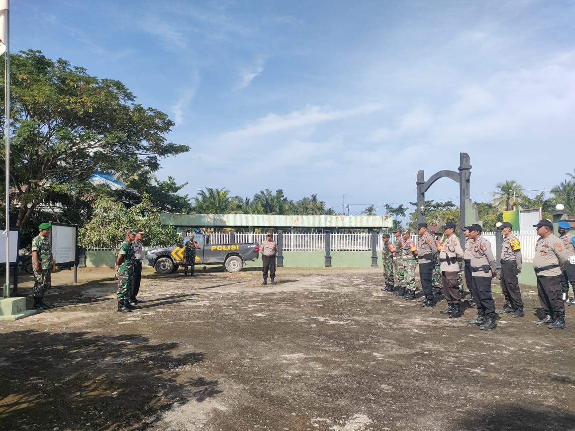 Polsek Kubu dan Danramil 04 Kubu Perkuat Sinergitas Bantu Masyarakat Hadapi Banjir