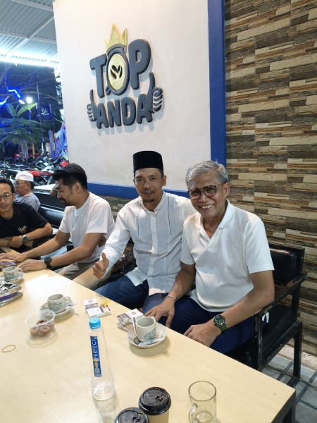 Ngopi Bareng di Tembilahan, Mafirion dan Ketua IWO Riau Kupas Tuntas Isu Strategis Daerah