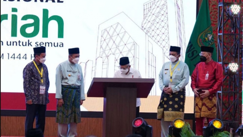 Wakil Presiden RI, KH Ma'ruf Amin Secara Resmi Telah Mengesahkan BRK Menjadi BRK Syariah