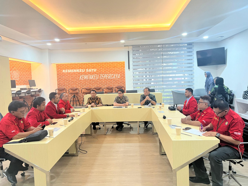 SP PLN Apresiasi Komisi VII DPR RI Terkait Pembatalan RUU EBET. Hapuskan Power Wheeling Dalam RUU EBET, Karena Lebih Besar Mudharat Dibanding Manfaatnya