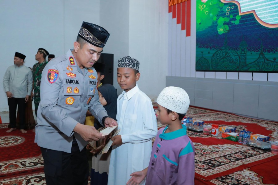 Gelar Buka Puasa Bersama, Polres Inhil Santuni Anak Yatim