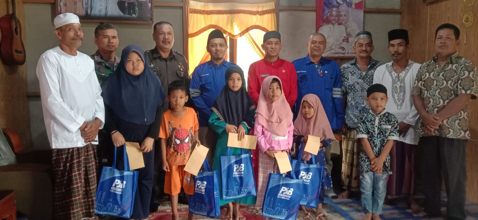 Melalui Dana CSR PLTU Tembilahan Santuni Anak Yatim dan Berikan Bantuan Kepada  Masyarakat